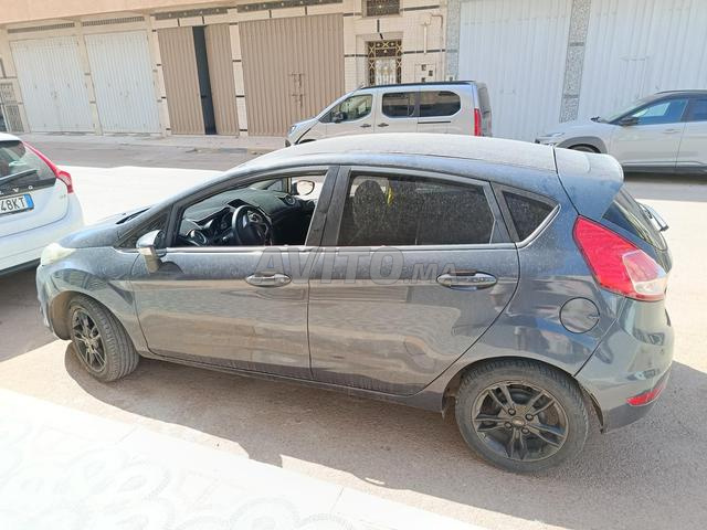 أعرض للبيع سيارتي فورد فييستا تريند بلس