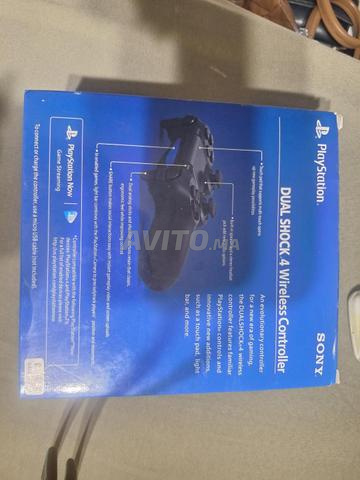 Manette PlayStation neuve - 2