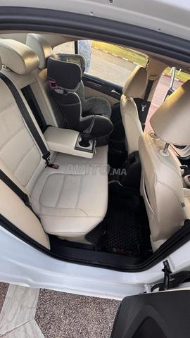 Volkswagen Jetta - 2
