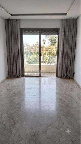 Appartement à louer 66 m² à Bouskoura - 2