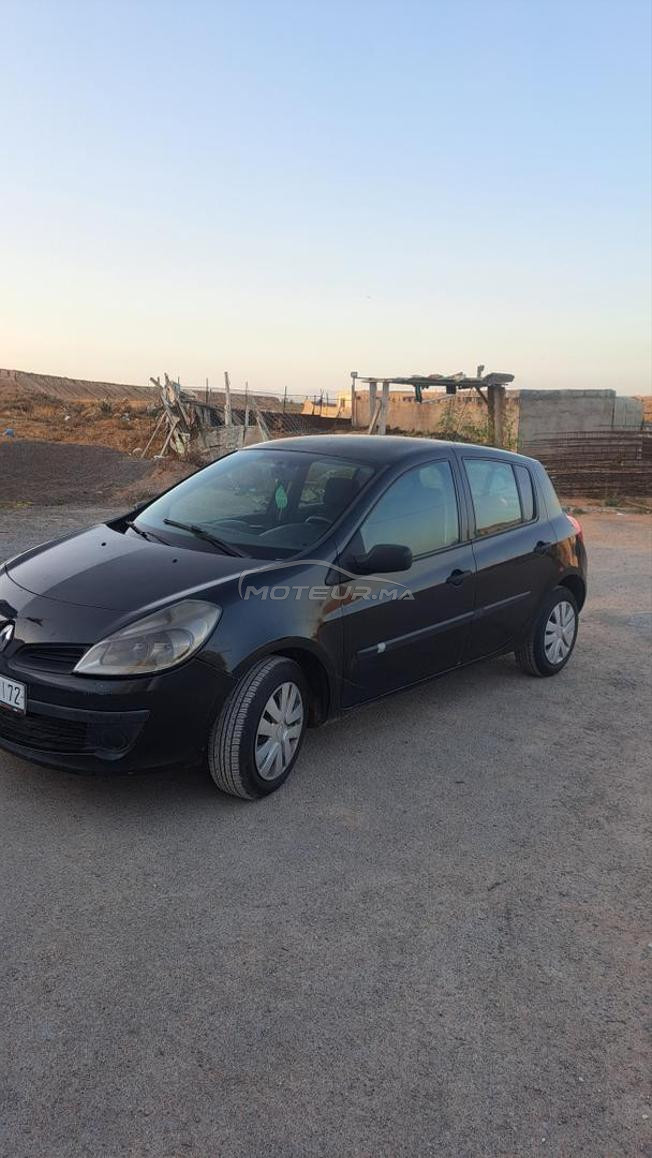 avender clio 3 esance très bon état@ 