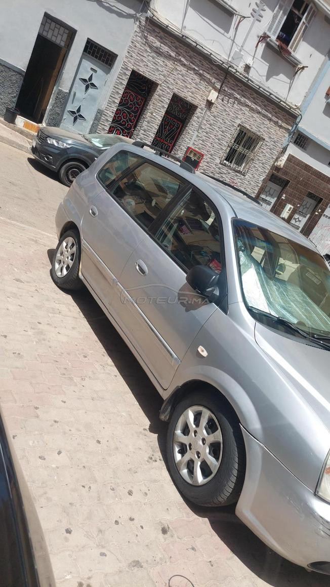 kia carens 