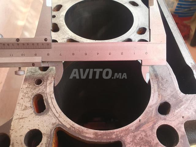 Groupe moteur 1.9 dti F9Q 744--- F8T. 3 pistons
