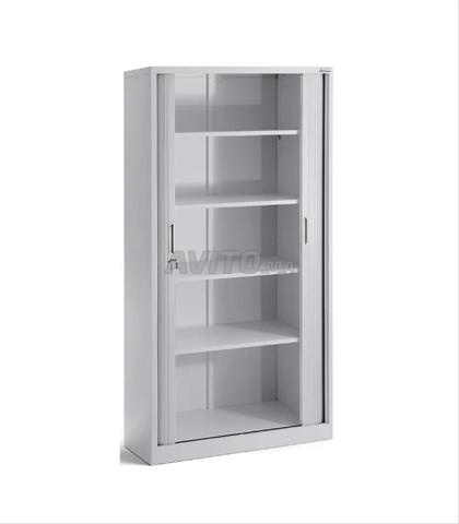 Armoire Haute Portes à Rideaux