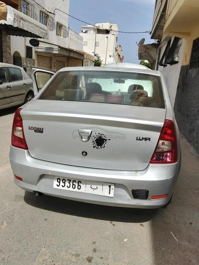 سيارة داسيا نقية