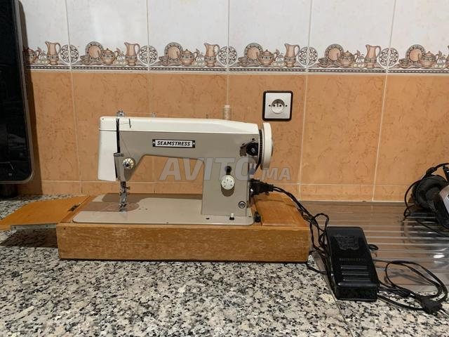 Machine à coudre - 2