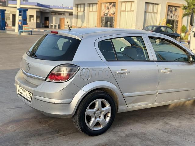 أوبل أسترا H 2008 ماشية 92 ألف