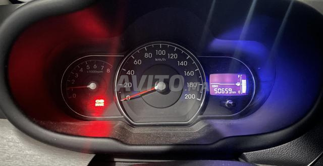 HYUNDAI i10 ESSENCE MANUELLE 2017 - 2