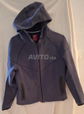 Sweat à capuche Nike en très bon état.