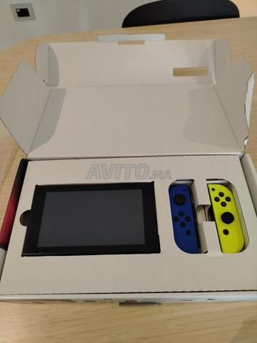 Nintendo Switch avec manettes remplacées - 2