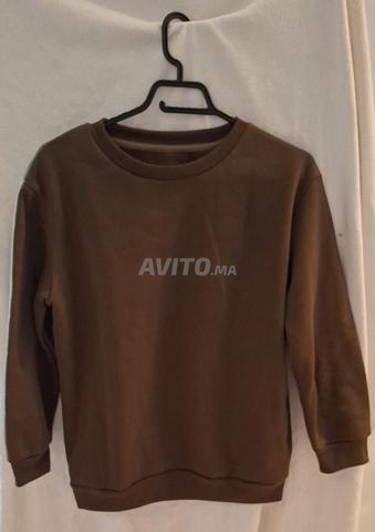 Sweatshirt marron en très bon état TAILLE XS