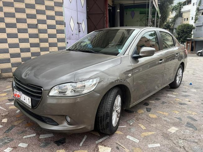 Peugeot 301 Essence  2014 première main 