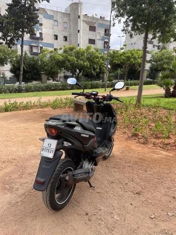 Yamaha Aerox Naked 2015 peu roulé - 2