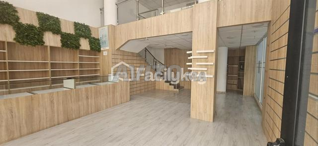 محل تجاري بمساحة 140 متر مربع بالدار البيضاء - 2