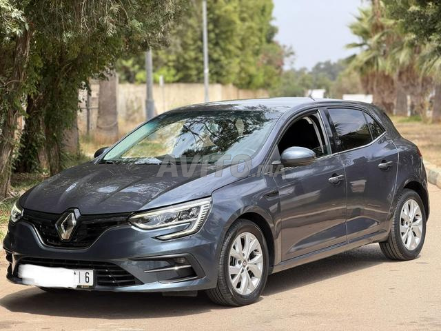 Renault Megane modèle 2021 kilométrage 79. Légal
