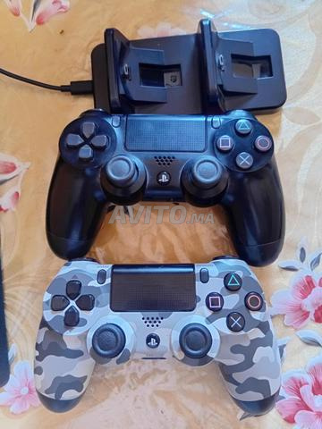 PlayStation 4 avec 3 jeux et 2 manettes originales - 2