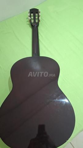 🎸 جيتار مع حقيبة بحالة ممتازة - 2