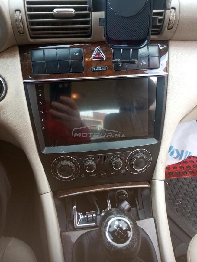 سيارة ميرسيدس c200 لازالت جيدة للبيع 