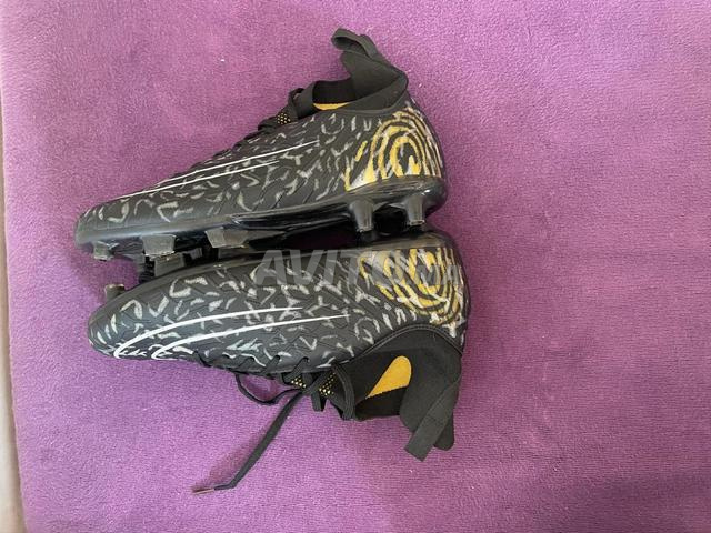 Chaussure de foot portée une seule fois - 2