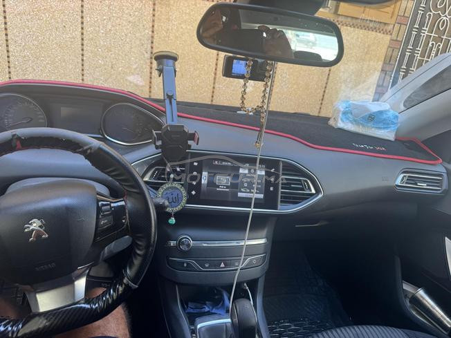 Peugeot 308 Diesel Manuelle 2016 à Salé