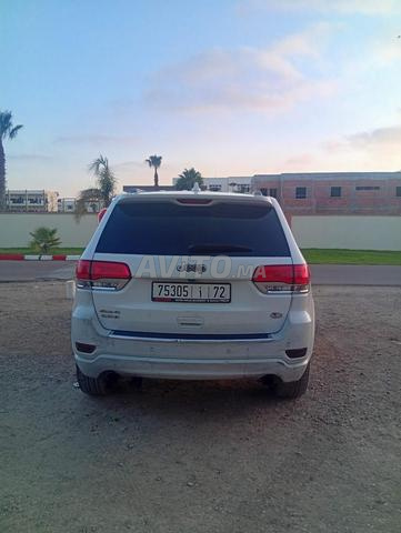 Jeep Grand Cherokee Overland - 2