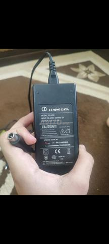 Chargeur Trottinette Électrique 42V 2A Coming Data CP4220 - 2
