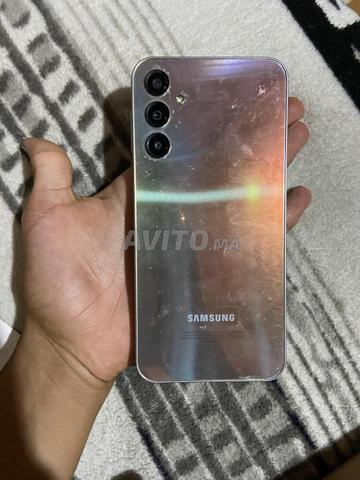Samsung Galaxy A24 128GB - en excellent état (très propre)