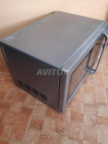 Micro-ondes marque Whirlpool - 2