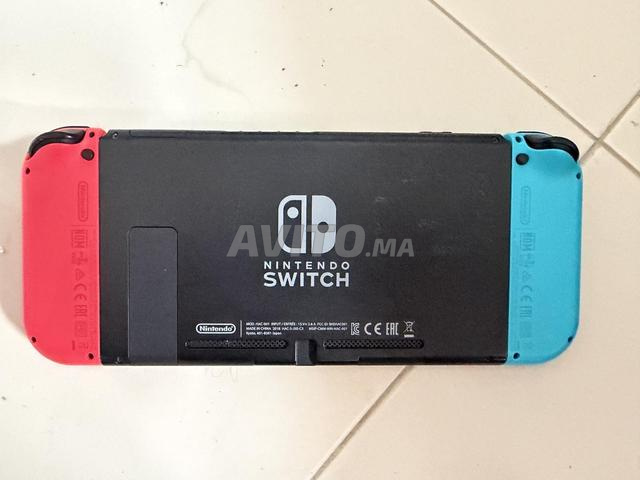 Nintendo Switch en très bon état - À vendre - 2