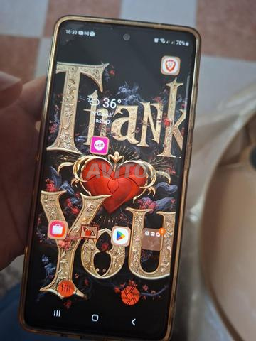 Samsung S20 FE Bon état avec pochette et coque - 2