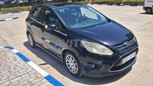 Ford CMax première main. Beaucoup d'autoroute