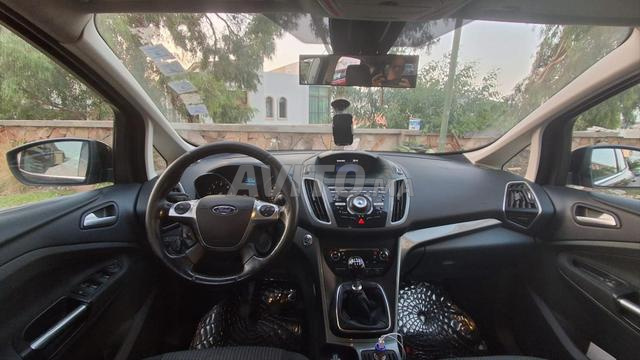 Ford CMax première main. Beaucoup d'autoroute