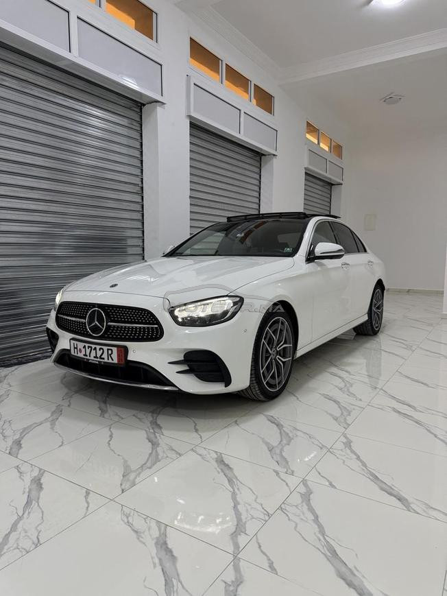 Mercedes Class E300 de hybrid diesel