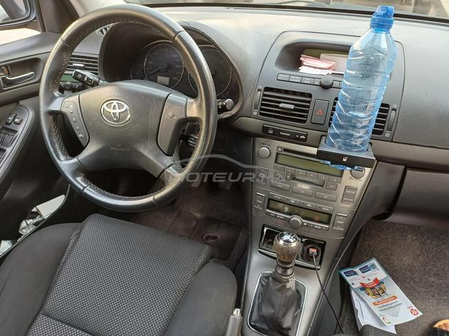 Toyota Avensis ne9iya jedida Rabat