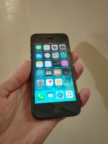 iPhone 5  16Go  Gris   Excellent État - 2