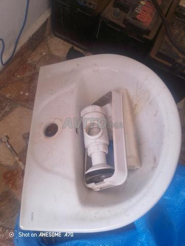 Lavabo avec ses robinets très bon prix - 2