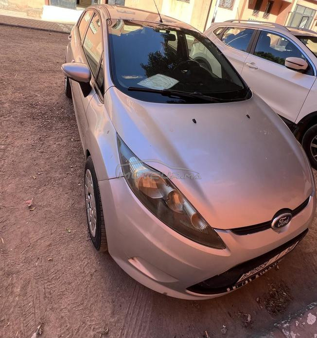 ford fiesta essence jamais accidentée 