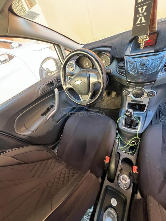 ford fiesta essence jamais accidentée 