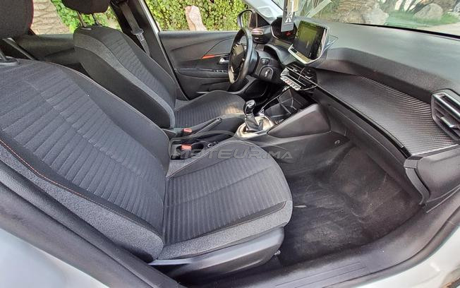 Peugeot 208 hdi diesel 6cv new model particulier