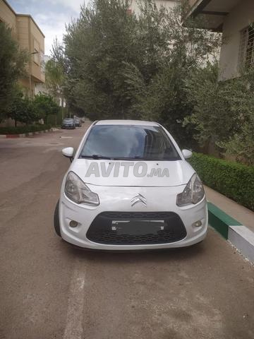 سيارة بحالة جيدة - 2