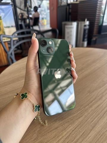 iPhone 13 normal câble original 76% état batterie - 2