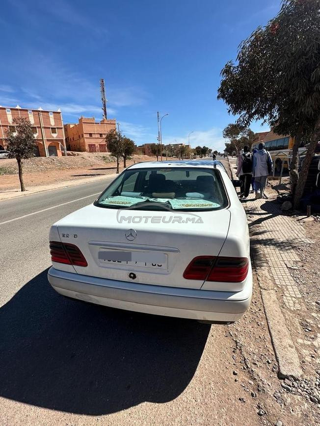 Mercedes-Benz E220 Diesel Manuelle 1998