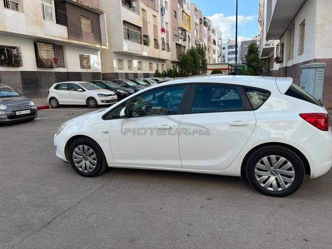 Opel Astra Essence Manuelle 2011 à Casablanca