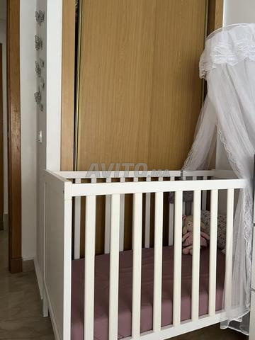 Lit IKEA neuf et Matelas médical offert