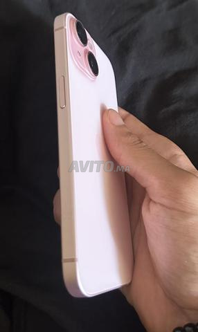 iPhone 15 normal rose - 2