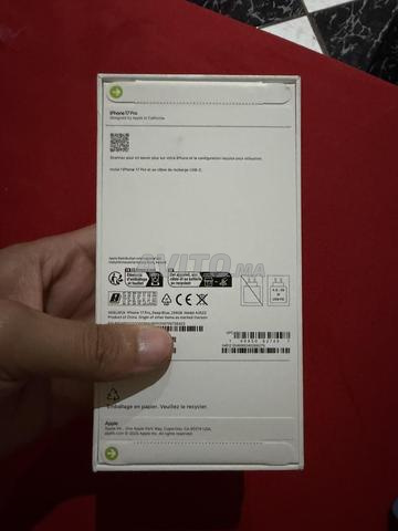 iPhone 17 pro 256gb bleu neuf SIM - 2