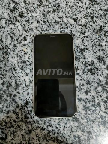 iPhone 11 64GB Blanc 69% État Batterie 1300 DH - 2