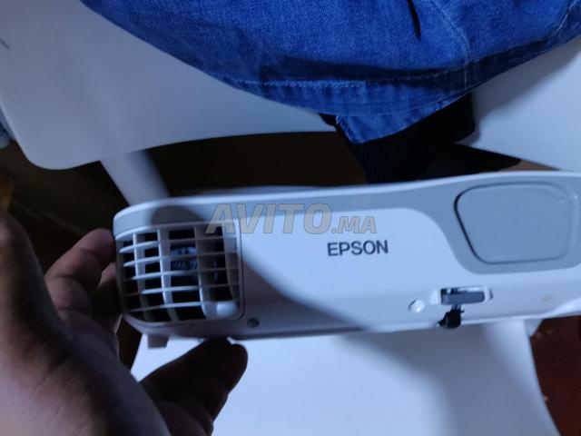 جهاز عرض إبسون LCD - 2