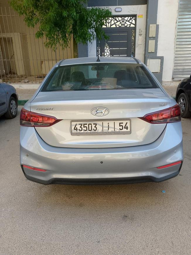 voiture hyundai acceent 2 main modell 2021