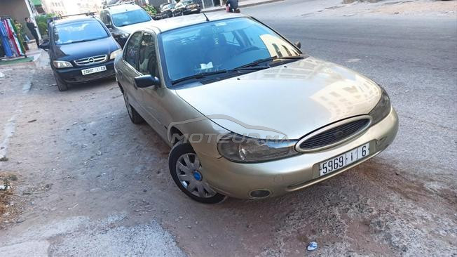 Ford Mondeo Essence Manuelle 2000 à Casablanca